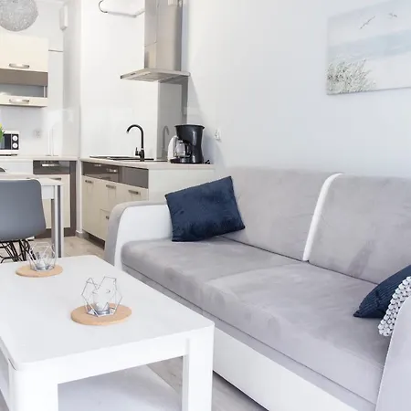 Al-dom Apartament Lazur Z Miejscem Parkingowym アパート