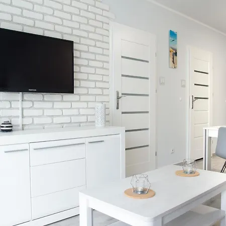 Al-dom Apartament Lazur Z Miejscem Parkingowym アパート *